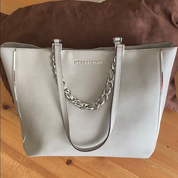 Light Grey MIchael Kors Purse - Picture 1 of 3